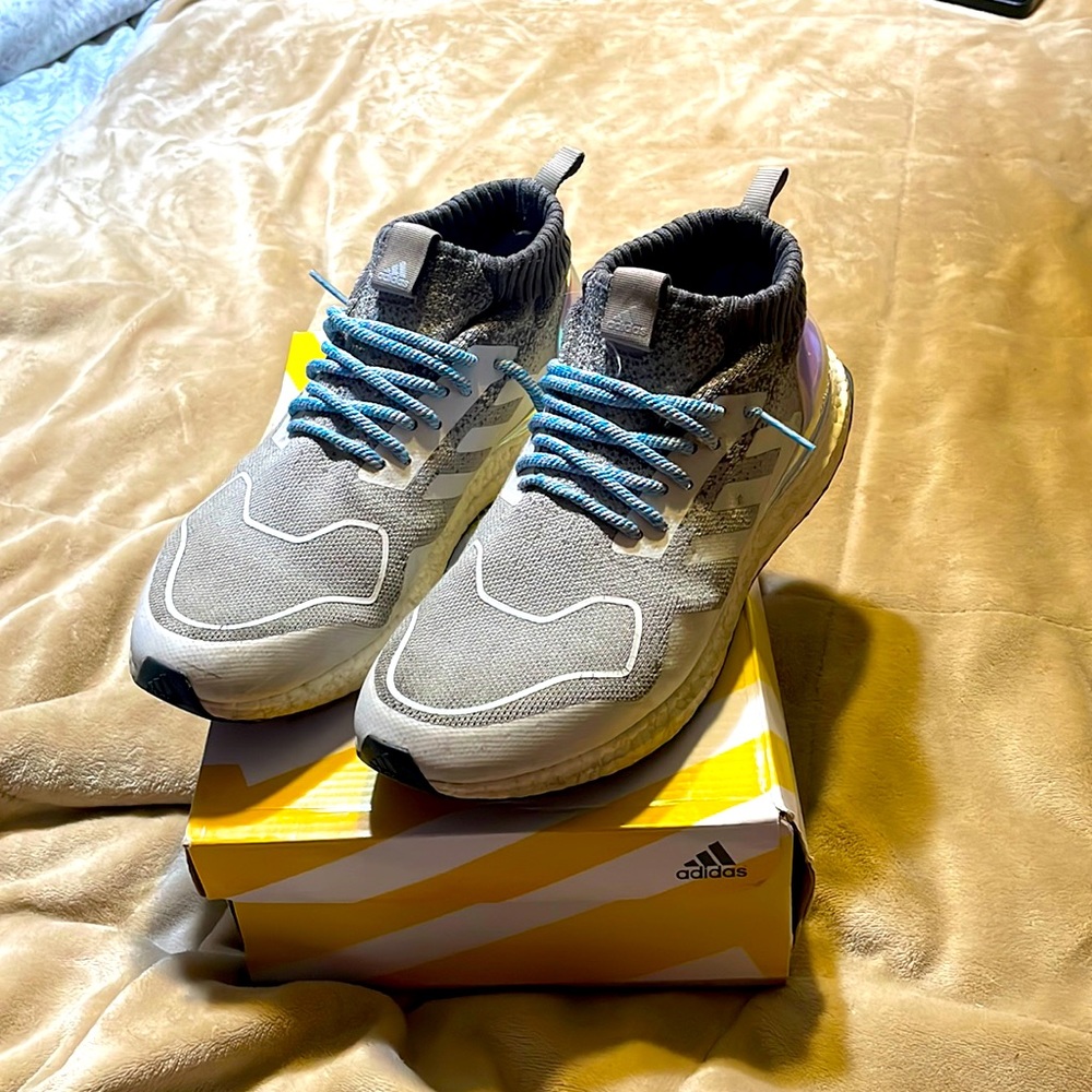 Rare Men’s Adidas Sneakers